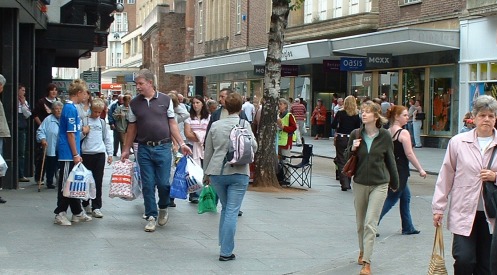 Shopping in Exeter city centre – boutiques and high street stores